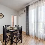Alpha Cozy&spacious Apartamento Tirana