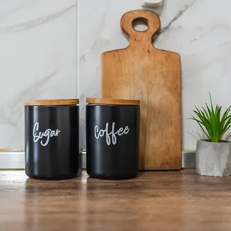 Alpha Cozy & Spacious Appartamento